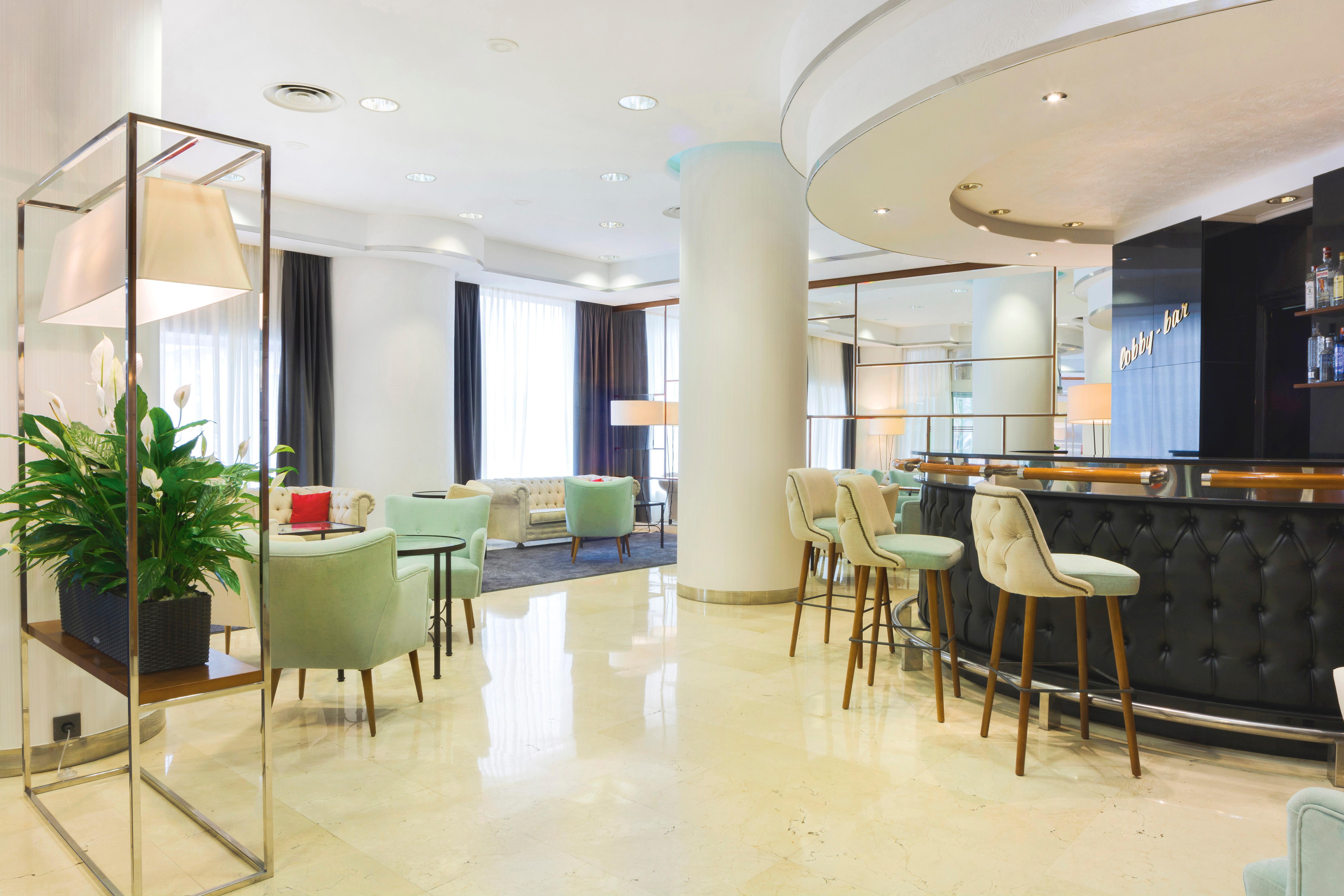 Hotel Gran Via โลโกรโญ ภายนอก รูปภาพ