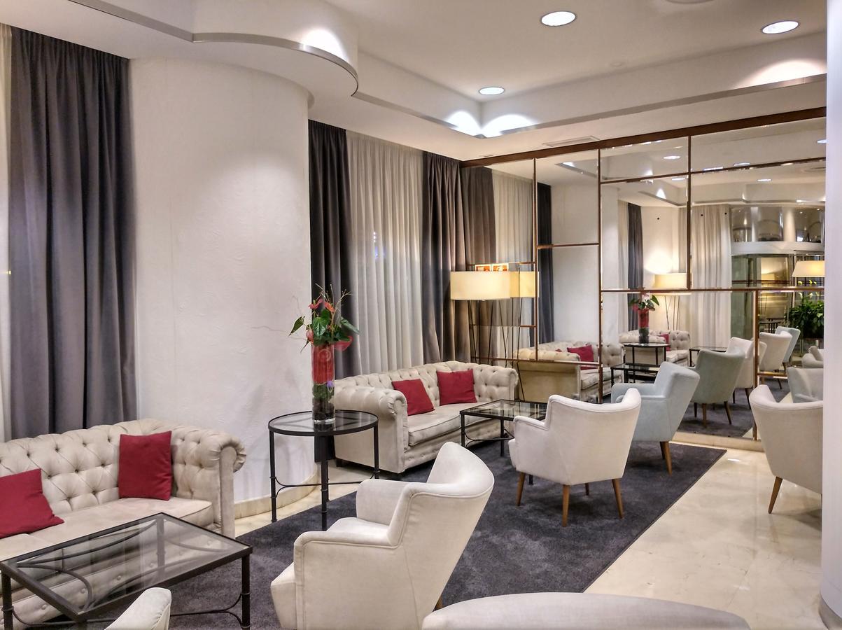Hotel Gran Via โลโกรโญ ภายนอก รูปภาพ