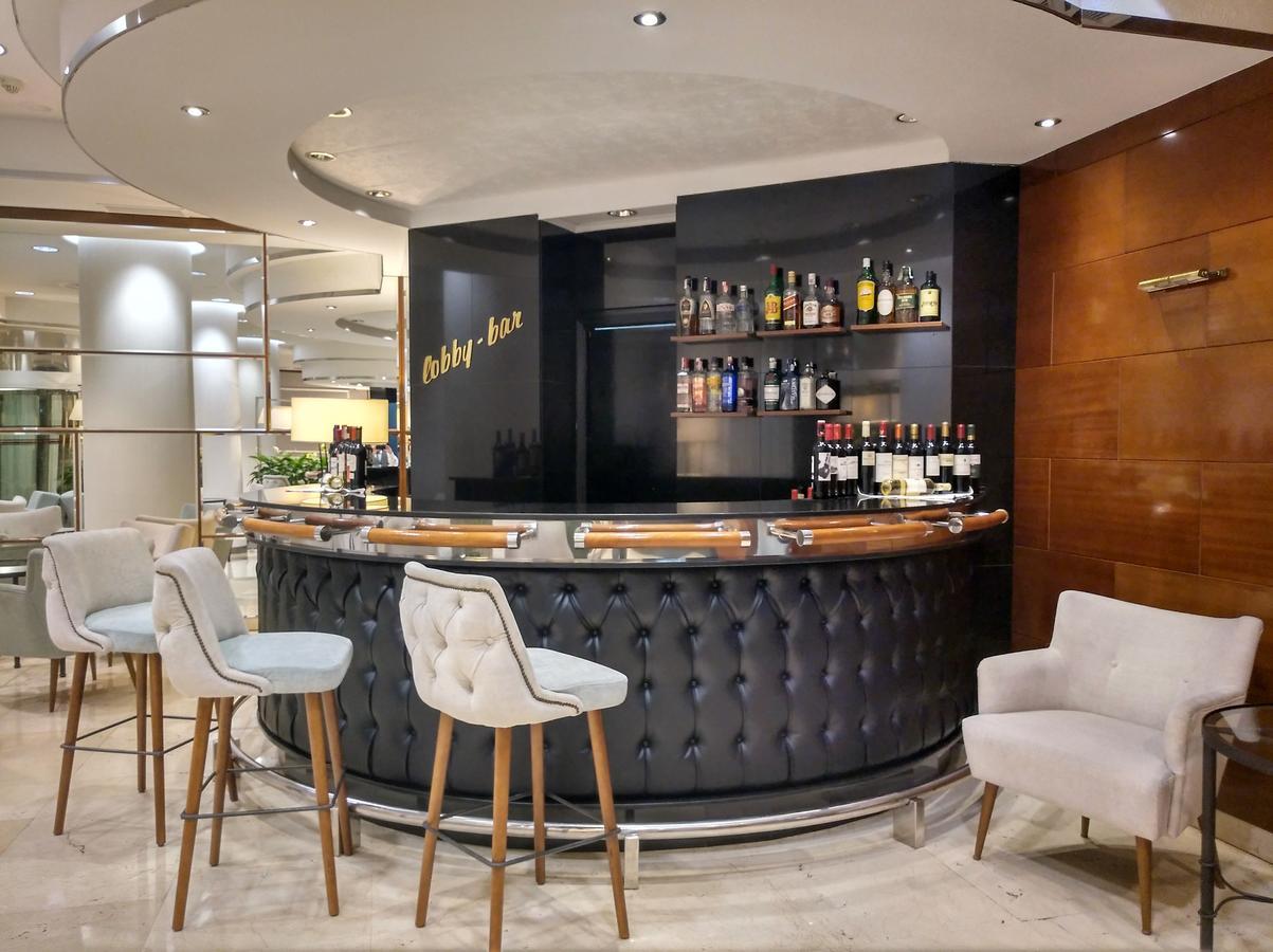 Hotel Gran Via โลโกรโญ ภายนอก รูปภาพ