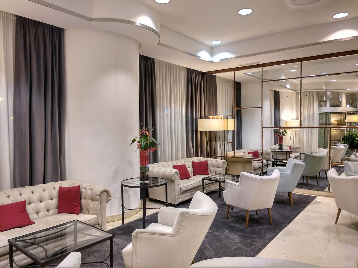 Hotel Gran Via โลโกรโญ ภายนอก รูปภาพ