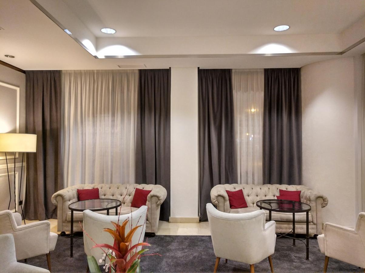 Hotel Gran Via โลโกรโญ ภายนอก รูปภาพ