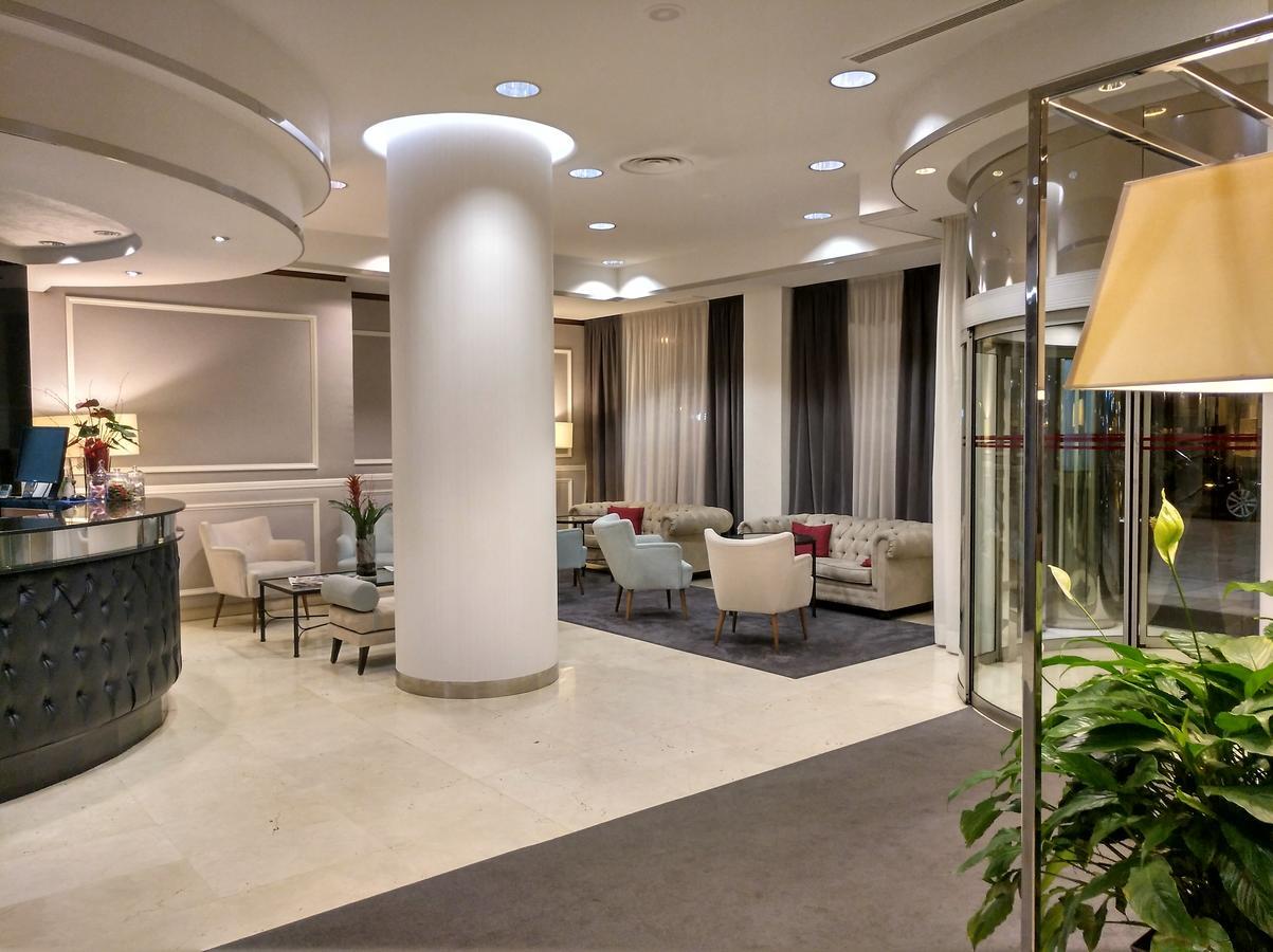 Hotel Gran Via โลโกรโญ ภายนอก รูปภาพ
