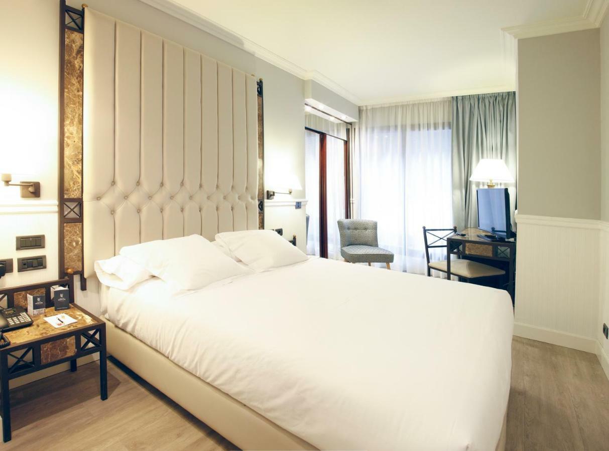 Hotel Gran Via โลโกรโญ ภายนอก รูปภาพ