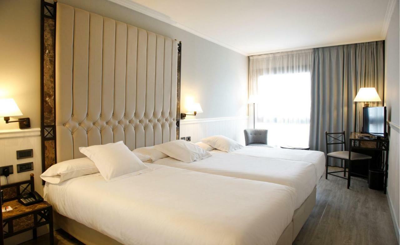 Hotel Gran Via โลโกรโญ ภายนอก รูปภาพ